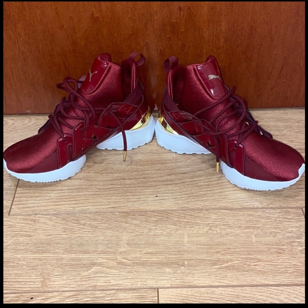 Puma Sneakers